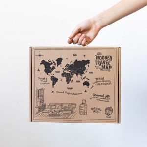 Carte du monde en bois 3D